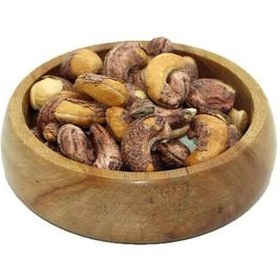 تصویر بادام هندی با پوست 