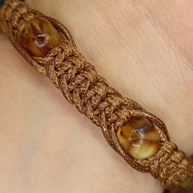 تصویر کهربا سنگ انرژی و اراده