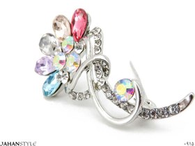 تصویر گل سینه طرح گلبرگ رنگی 