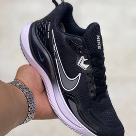 تصویر کتونی رانینگ مردانه و زنانه نایک زوم مخصوص دویدن و ورزش nike zoom 