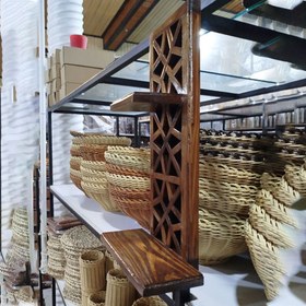 تصویر شلف چوبی 