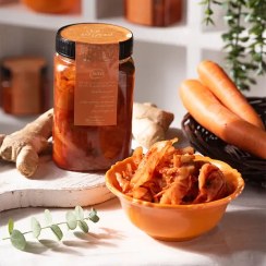 تصویر کیمچی قرمز نونا بزرگ تند و فلفلی 