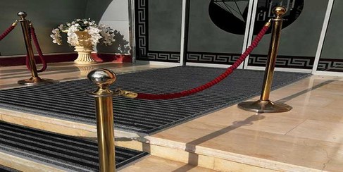 تصویر پادری آلومینیومی دو سانتی لاستیک و موکت ـ کد: 350 