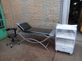 تصویر تخت معاینه پایه هلالی سرمتحرک 