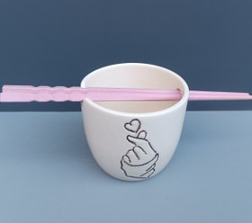 تصویر کاسه نودل خوری 2 کاسه نودل خوری دارای جای قرارگیری چاپ استیک