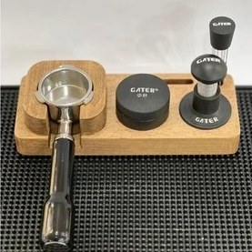 تصویر استند چوبی 