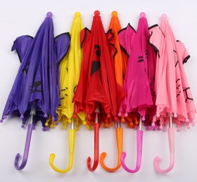 تصویر چتر نقلی برجسته 