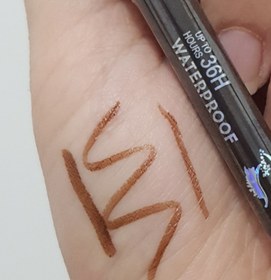 تصویر خط چشم قهوه ایی ماژیکی 