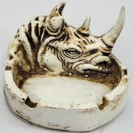 تصویر زیر سیگاری کرگدن 