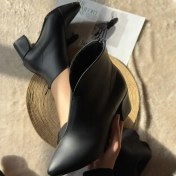 تصویر بوت زنانه چرمی مشکی پاشنه ۵ سانت باغ سپهسالار 