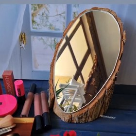 تصویر آیینه رومیزی چوبی 
