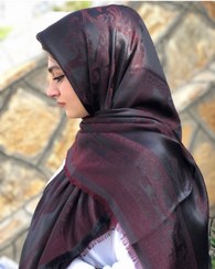 تصویر روسری نخ ابریشم ژاکارد لمه قواره۱۴۰طرح سلطنتی - زرشکی مشکی 