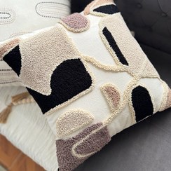 تصویر کوسن پانچ دوزی طرح لیرا 