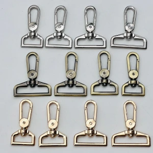 تصویر فروشگاه چرم شیخ الاسلامی