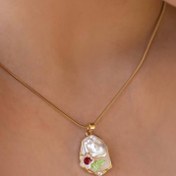 تصویر گردنبند میناکاری طرح دفرمه گل صدفی 