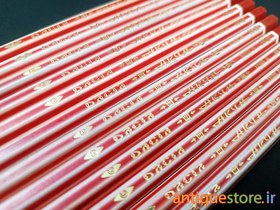 تصویر مداد قدیمی سیاه آرتا 