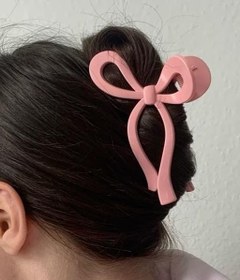 تصویر کلیپس موی پاپیونی براق 