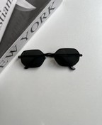 تصویر عينك آفتابي برند Dior اسپرت گرد مشکی ترند يووي 400 