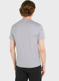 تصویر تی‌شرت گردن گرد لوگو برند Calvin Klein Logo Crew Neck T-Shirt