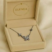 تصویر گردنبند زنانه نقره ایتالیایی طرح پروانه‌های نگین‌داردرخشش ظرافت و لطافت 