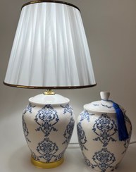 تصویر آباژور و گلدان رومیزی سرامیکی طرح قلم آبی 