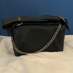 تصویر کیف دوشی مینی چین | کوچک و شیک با بند قابل تنظیم و زنجیر تزئین 