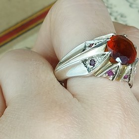 تصویر انگشتر نقره دستساز مدل هشت ترک جواهری گارنت سرخ Handmade silver garnet ring