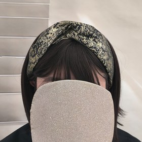 تصویر هد بند گره ای زری 