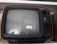 تصویر تلویزیون سیاه و سفید قدیمی سالم 