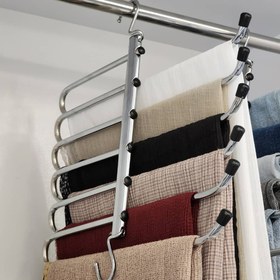 تصویر آویز شلوار و شال 