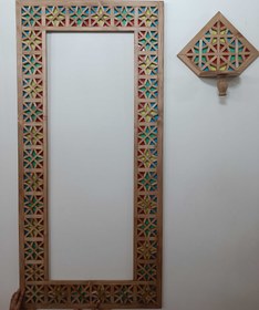 تصویر قاب آینه گره چینی با تلق رنگی وجا شمعی طرح لاهیج کد۴۰۰ Chinese knotted mirror frame with color splash