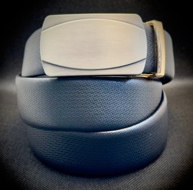 تصویر یک جین کمربند ریلی 