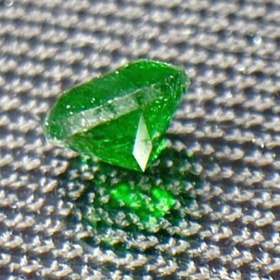 تصویر جواهر دمانتوئید D112 