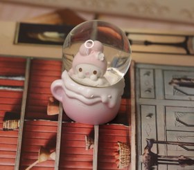 تصویر گوی شیشه‌ای خرگوش 