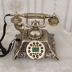 تصویر تلفن برنز رومیزی کلاسیک طرح هرمی ( تلفن برنجی ) کد 1841 