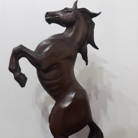 تصویر مجسمه اسب چوبی 