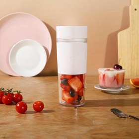 تصویر مخلوط کن قابل حمل شیائومی مدل Mijia Mini Juicer Cup MJZZB01PL 300ml 