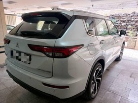 تصویر میتسوبیشی اوتلندر مدل 2023 ا Mitsubishi Outlander 5 Mitsubishi Outlander 5