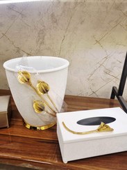 تصویر سطل و دستمال لیلیوم سفید گل طلایی 