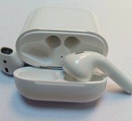 تصویر هدفون بی سیم اپل ایرپاد 2 کارکرده ( اصل ) Airpods2 Headphone Apple Orginal 