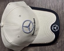 تصویر کلاه کتونی با لوگوی مرسدس بنز 