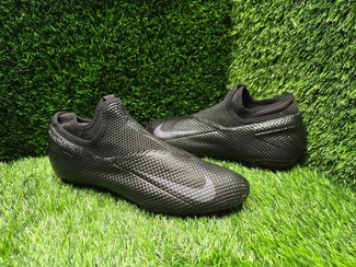 تصویر کتونی کفش استوک دار چمنی اورجینال نایک سایز 42 Orginal soccer shoes