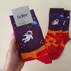 تصویر جوراب ساقدار طرح فضانورد 