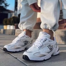 تصویر کفش 725 سفید متالیک وارداتی - ۴۲ Newbalance 725