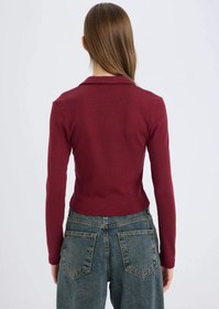 تصویر پولوشرت زنانه زرشکی دفکتو 