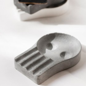 تصویر زیرسیگاری بتنی هوبر 