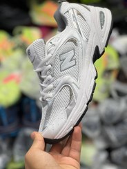 تصویر کتونی ویتنامی نیوبالانس 530 سایز:۴۰تا ۴۵ در چندرنگ شیک - سایز:۴ New balance 530