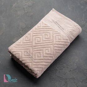 تصویر حوله حمامی MAESTA 