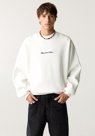 تصویر سویشرت با طرح چاپی درخت در پشت برند PullAndBear Sırtı ağaç desenli boxy fit sweatshirt