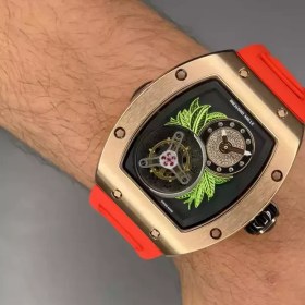 تصویر ریچارد میل صفحه فلوور - بند رابر قرمز - Richard Mille 